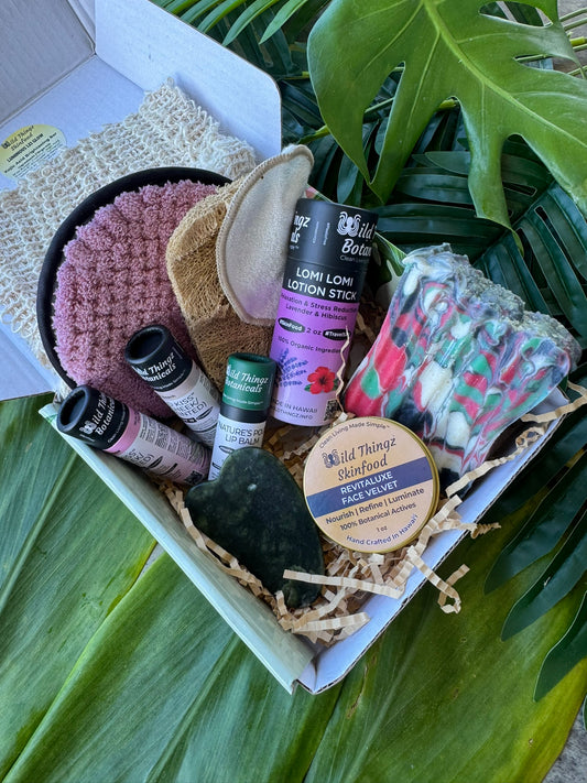 Holiday Glow Essentials Self-Love Box ✨ 11 PPCS